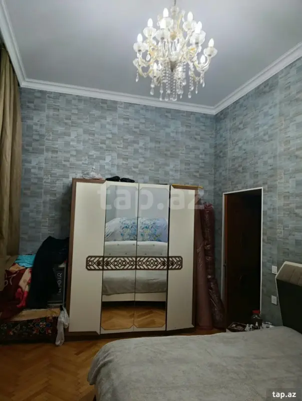Kirayə verilir 4 otaqlı mənzil 160 m²