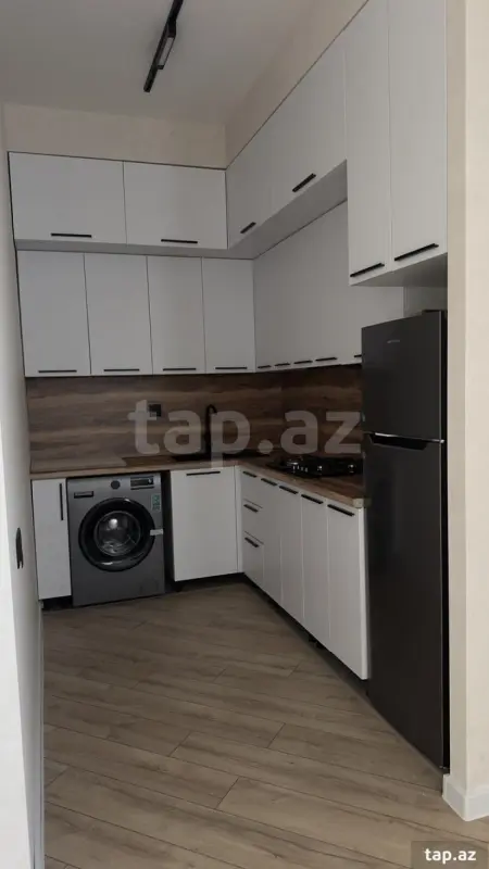 Kirayə verilir 2 otaqlı yeni tikili 80 m²
