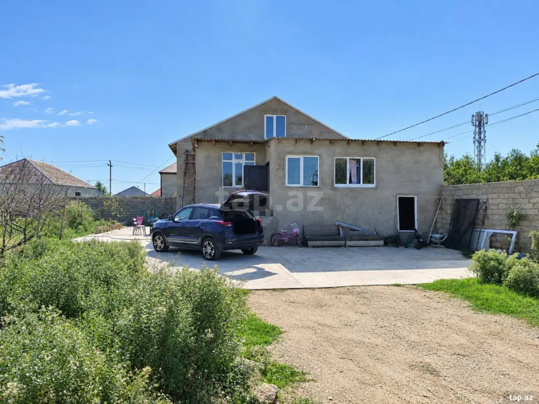 Satılır 4 otaqlı həyət evi 100 m²