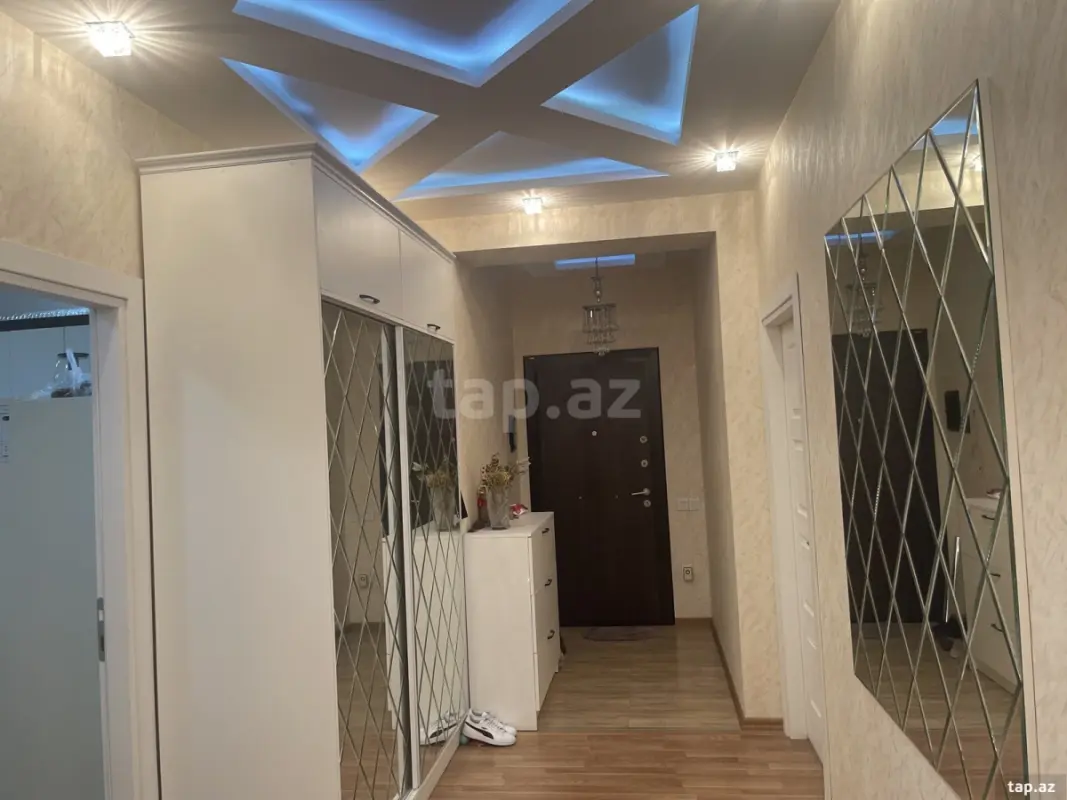 Satılır 3 otaqlı yeni tikili 107 m²