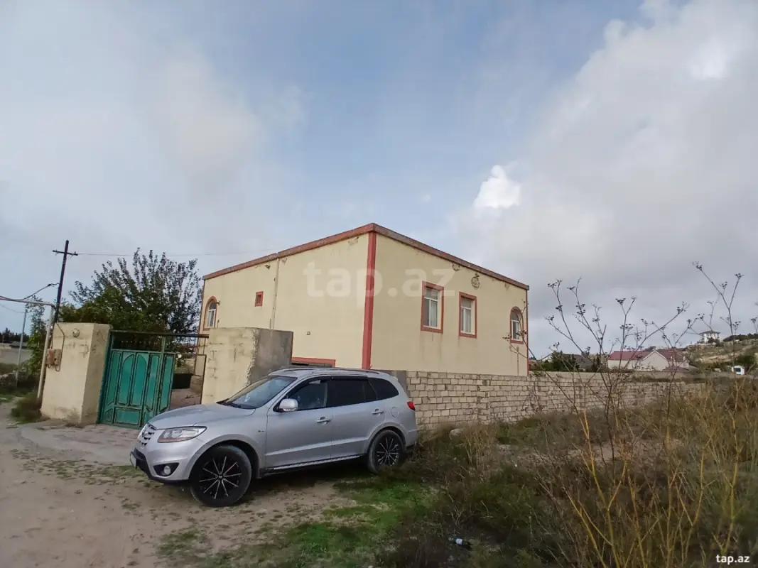 Satılır 5 otaqlı həyət evi 170 m²