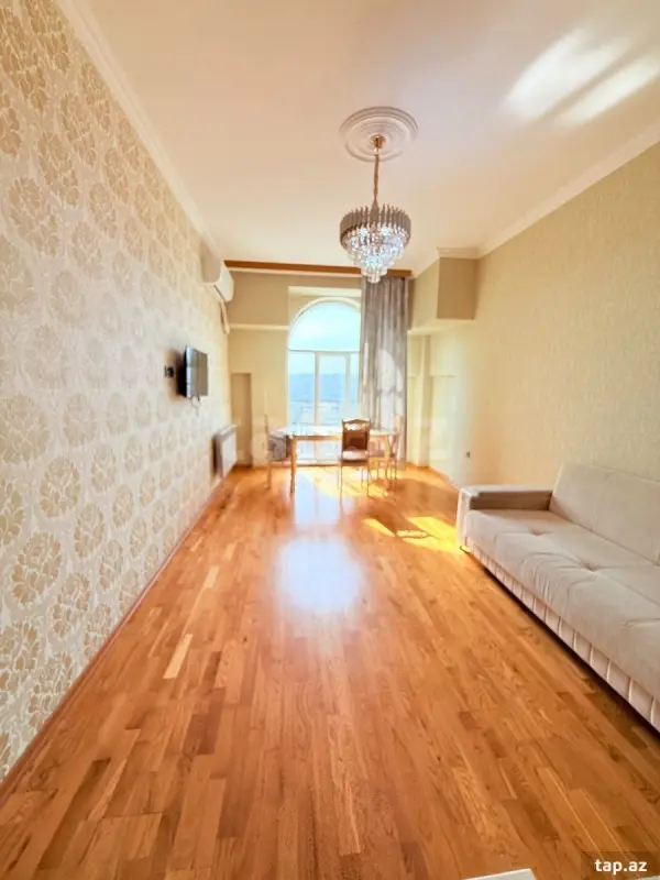 Satılır 2 otaqlı yeni tikili 60 m²
