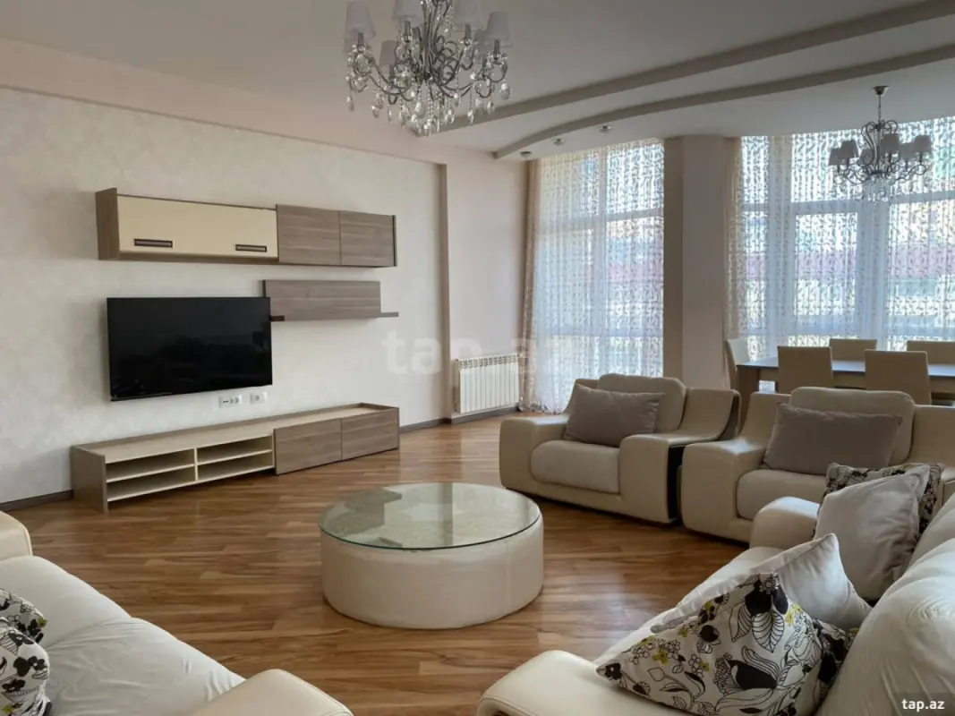 Kirayə verilir 4 otaqlı yeni tikili 185 m²