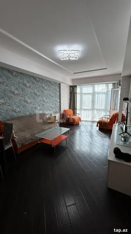 Kirayə verilir 3 otaqlı yeni tikili 100 m²