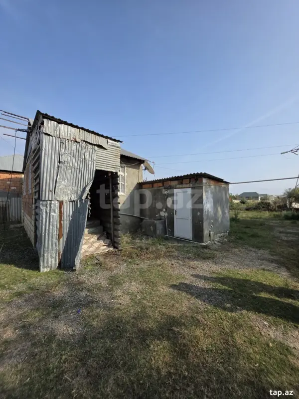 Satılır 2 otaqlı həyət evi 16 m²
