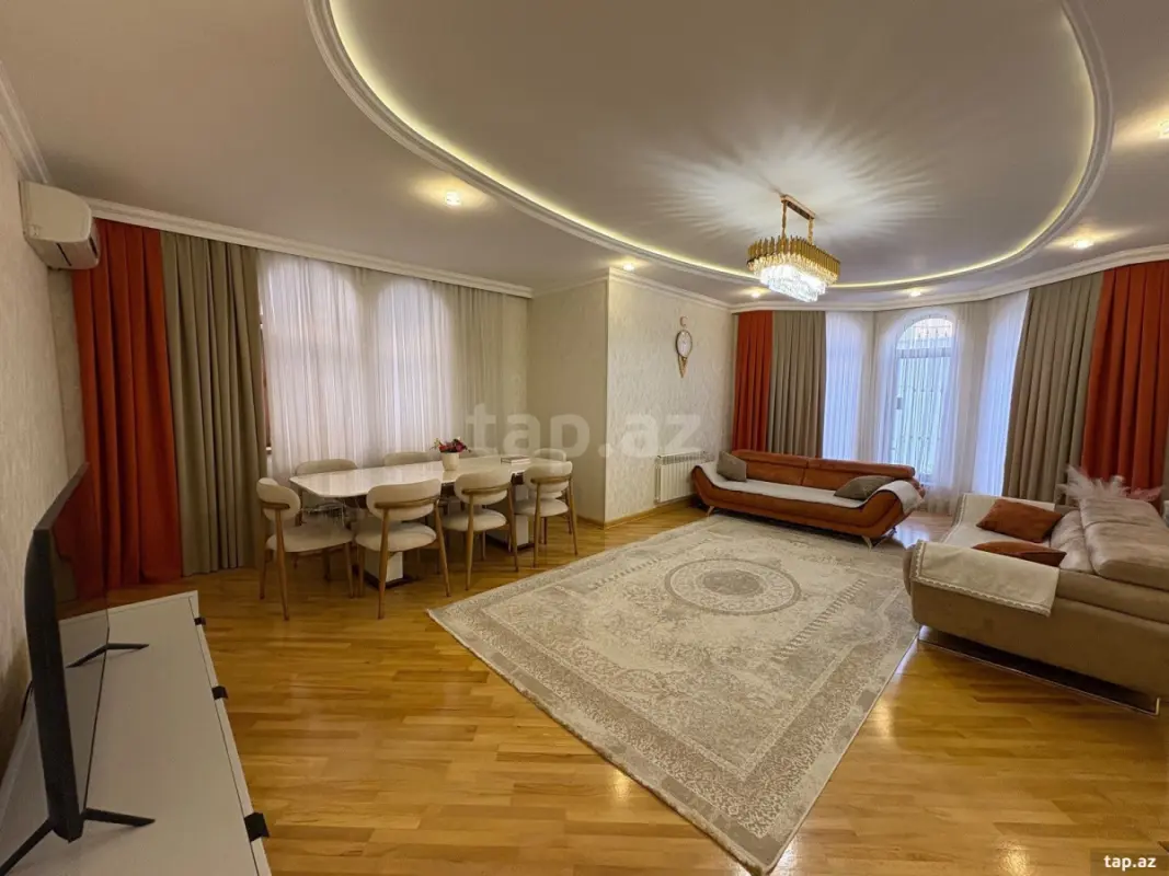 Satılır 5 otaqlı həyət evi 220 m²