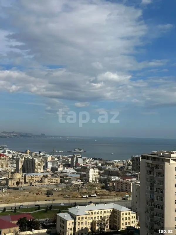 Satılır 3 otaqlı yeni tikili 193 m²