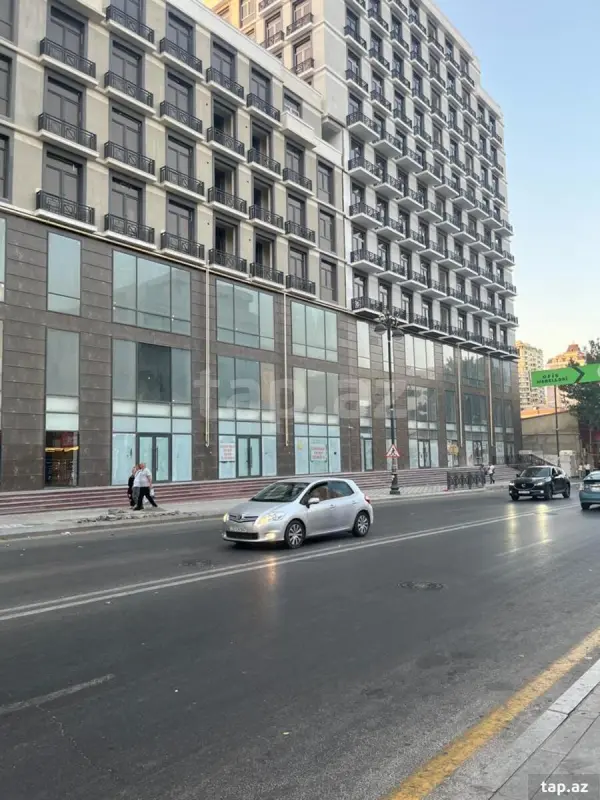 Satılır 4 otaqlı yeni tikili 143 m²
