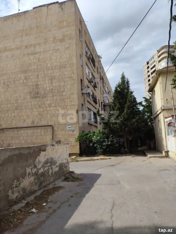 Satılır 2 otaqlı mənzil 49 m²