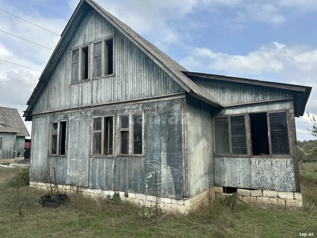 Satılır 5 otaqlı həyət evi 141.3 m²