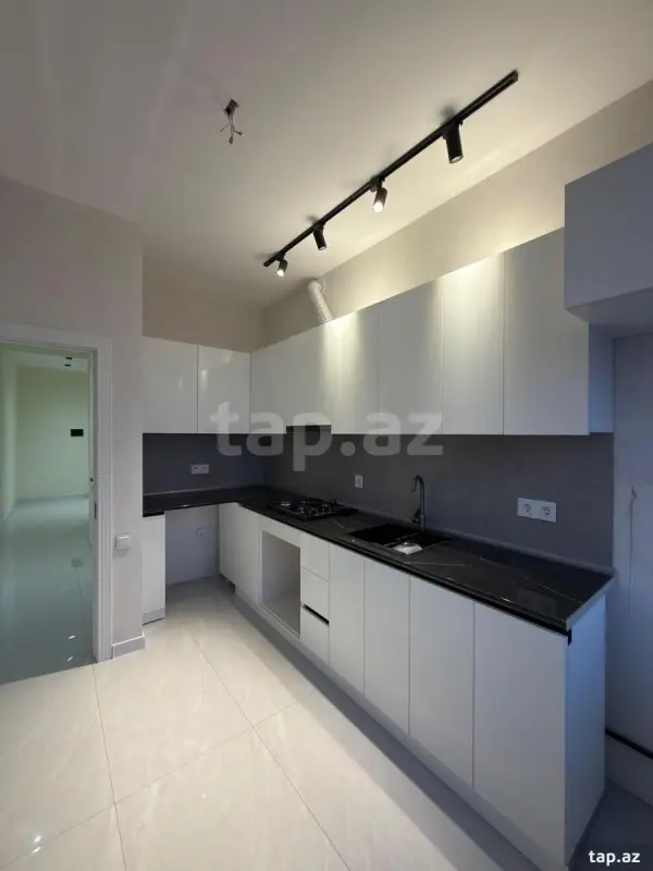 Kirayə verilir 2 otaqlı yeni tikili 72 m²