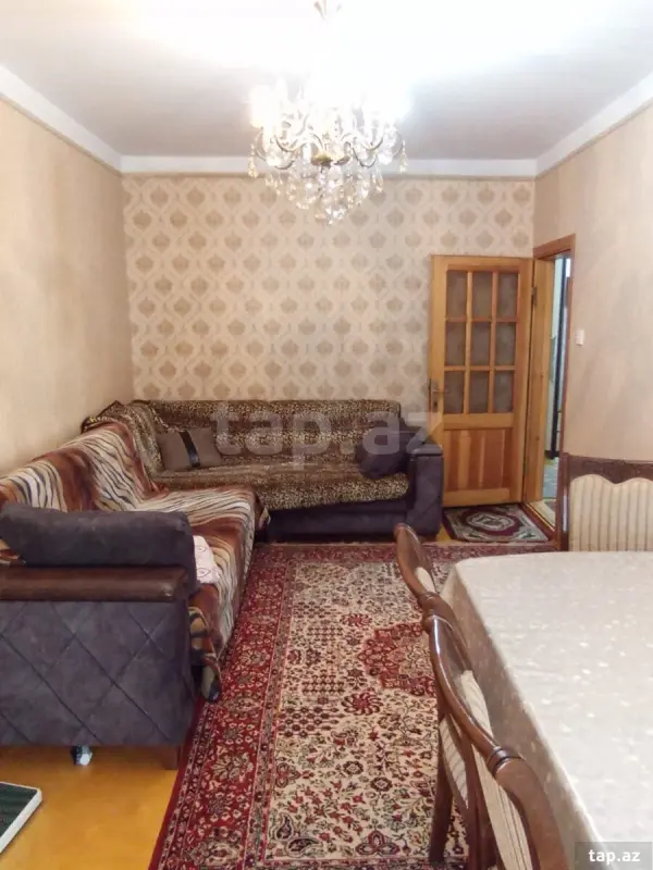 Satılır 5 otaqlı mənzil 110 m²