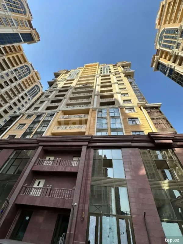 Satılır 3 otaqlı yeni tikili 75 m²