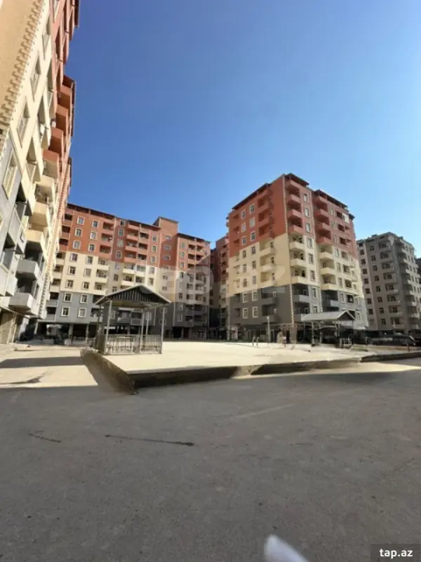 Satılır 3 otaqlı yeni tikili 85 m²