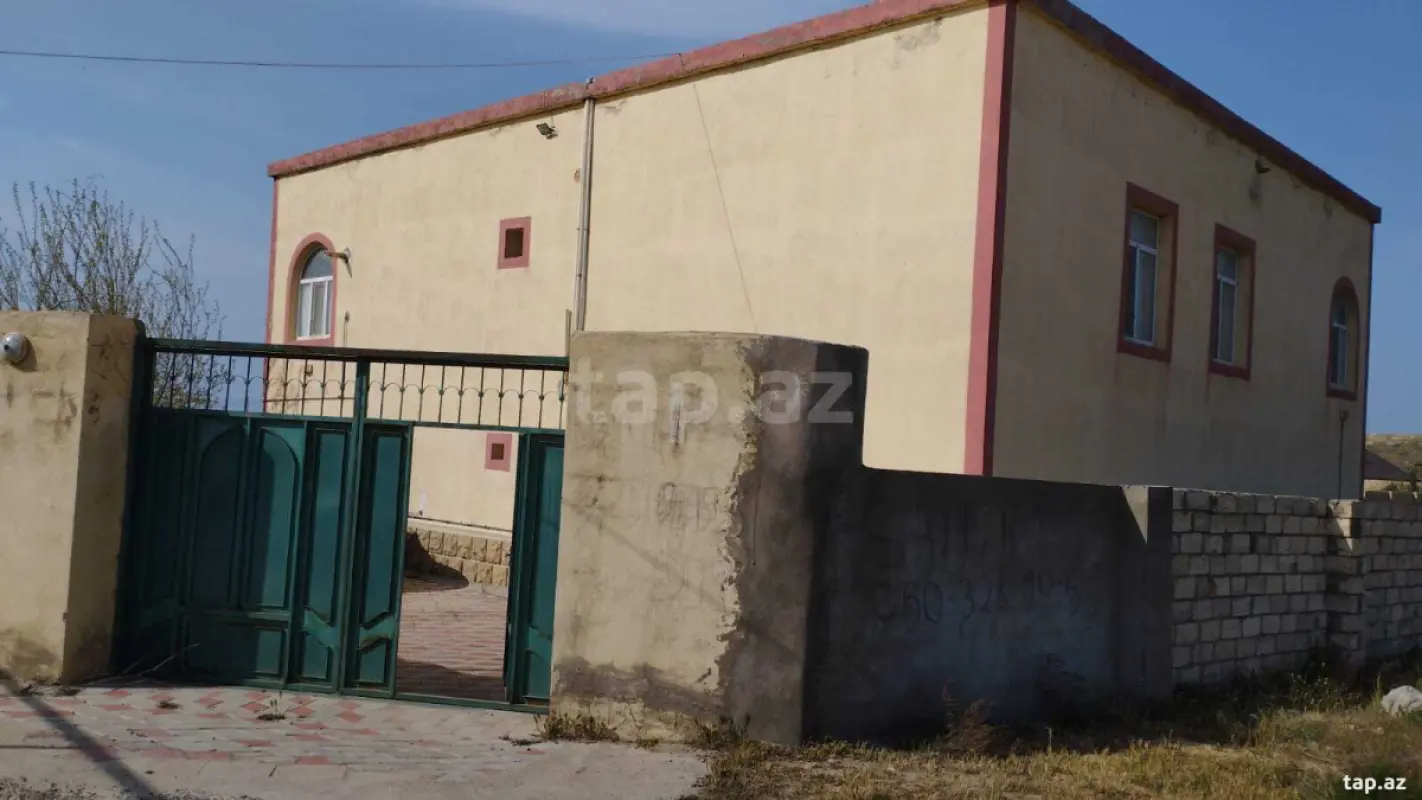 Satılır 5 otaqlı həyət evi 250 m²