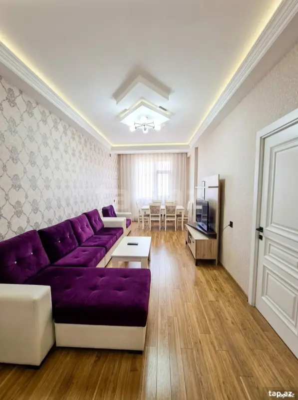 Kirayə verilir 2 otaqlı yeni tikili 78 m²