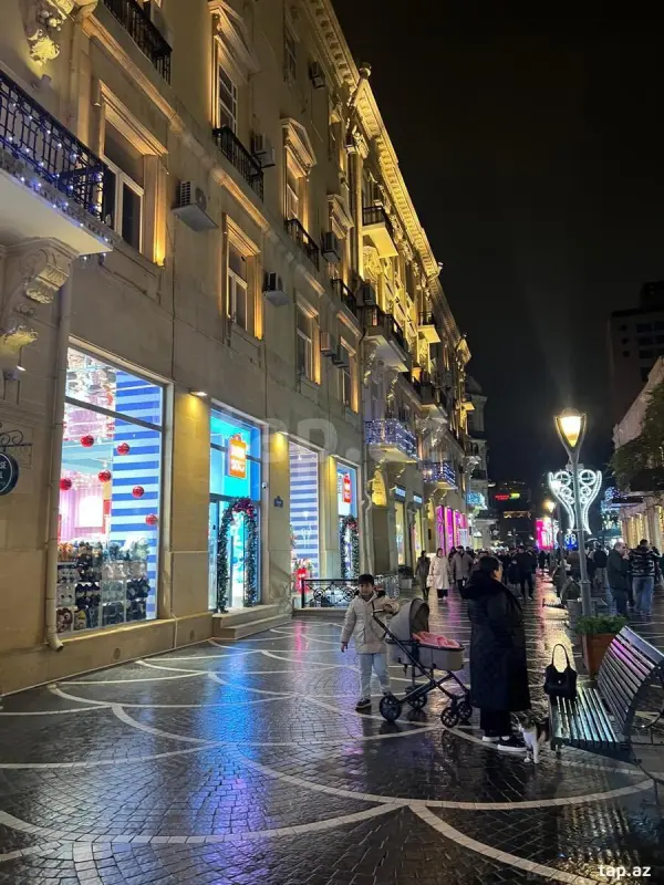 Satılır 4 otaqlı mənzil 129 m²