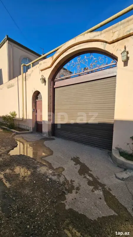 Satılır 6 otaqlı həyət evi 315 m²