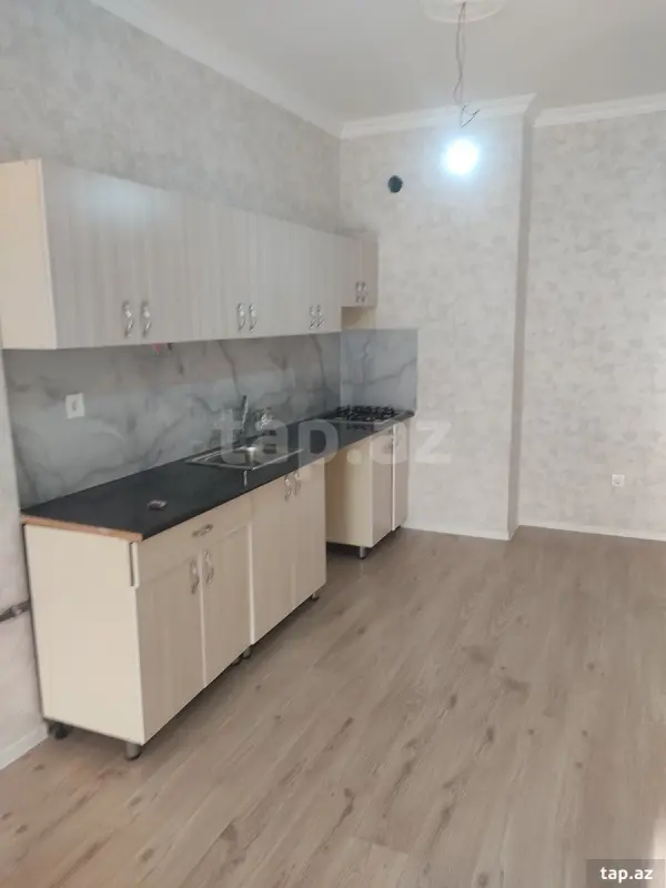 Kirayə verilir 2 otaqlı yeni tikili 70 m²