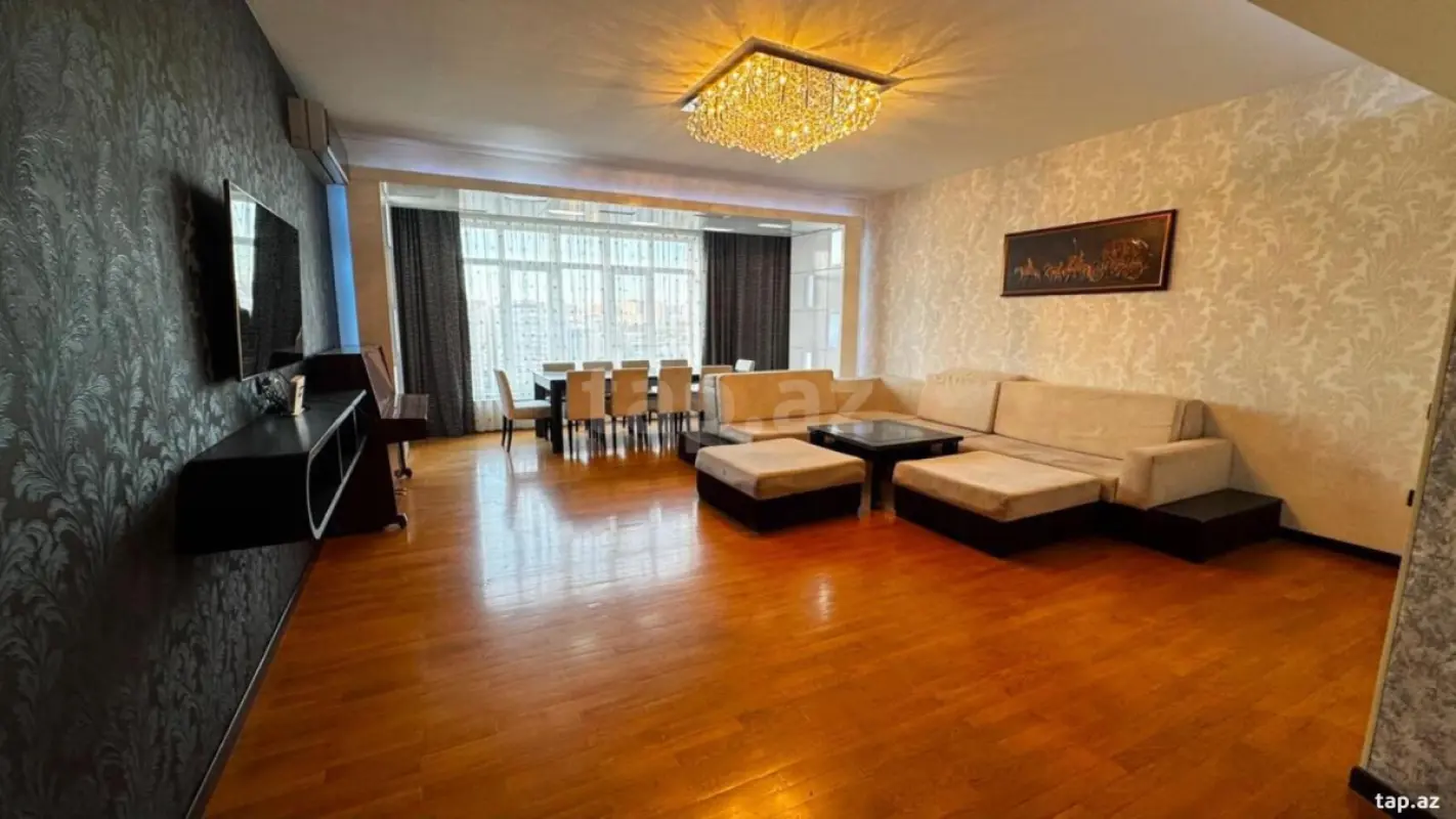 Kirayə verilir 4 otaqlı yeni tikili 180 m²