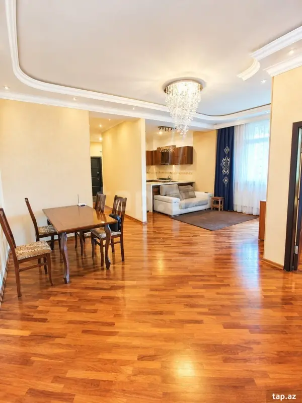 Satılır 3 otaqlı yeni tikili 100 m²