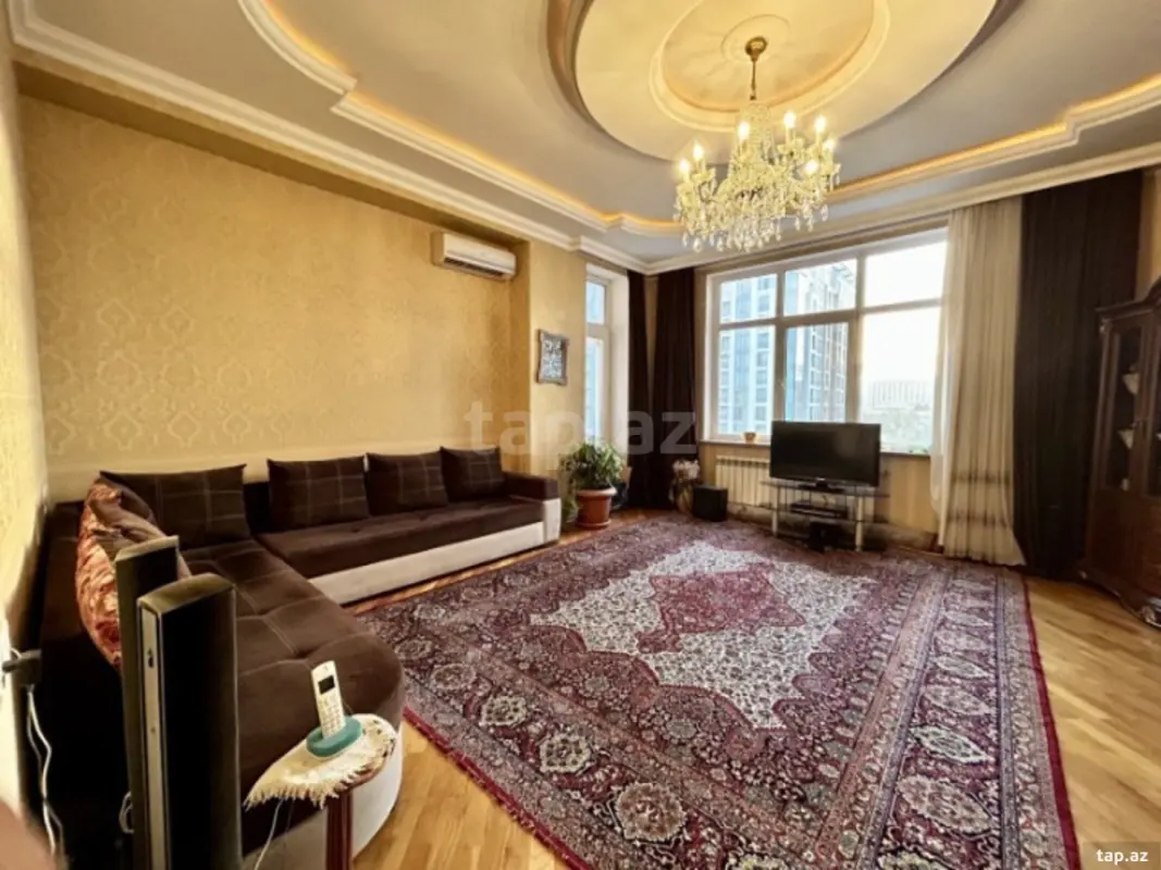 Satılır 3 otaqlı yeni tikili 110 m²