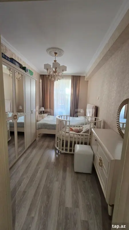 Satılır 3 otaqlı yeni tikili 82 m²