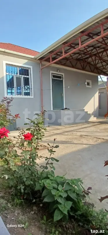 Satılır 3 otaqlı həyət evi 100 m²