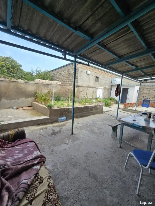 Satılır 4 otaqlı həyət evi 30 m²