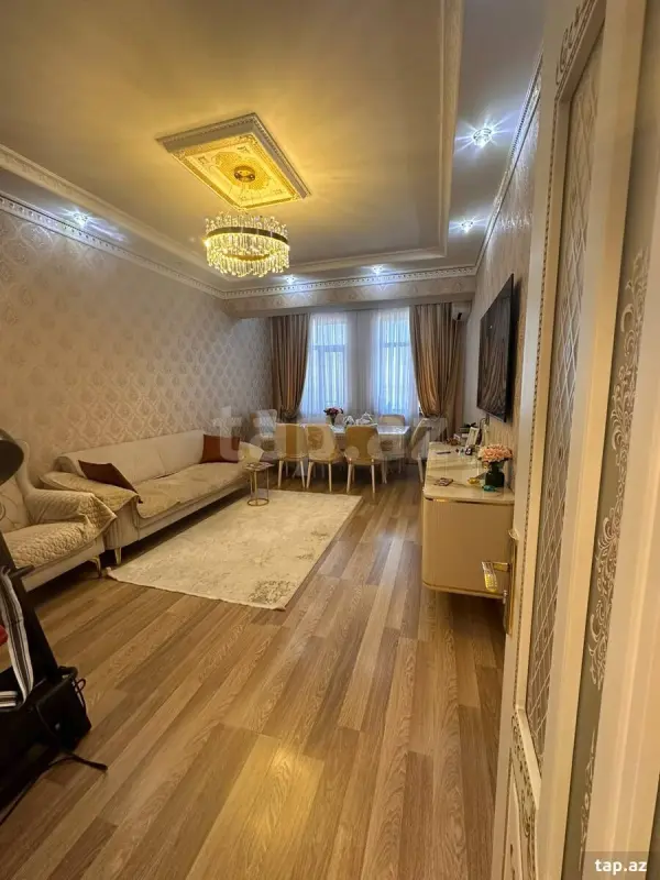 Satılır 2 otaqlı yeni tikili 75 m²