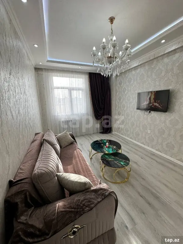 Kirayə verilir 2 otaqlı yeni tikili 70 m²