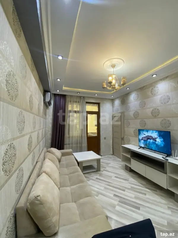 Kirayə verilir 3 otaqlı yeni tikili 70 m²