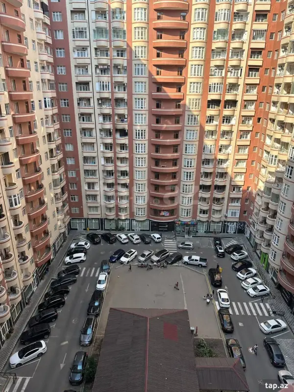 Satılır 3 otaqlı yeni tikili 137 m²