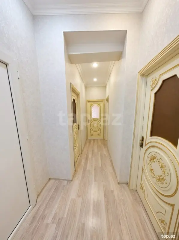 Kirayə verilir 3 otaqlı yeni tikili 85 m²