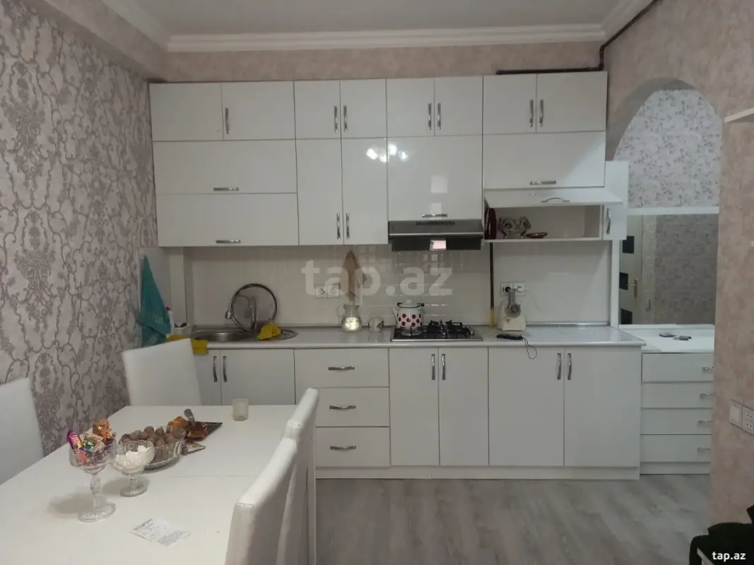 Kirayə verilir 2 otaqlı yeni tikili 50 m²