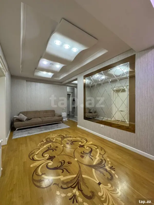 Satılır 3 otaqlı yeni tikili 125 m²