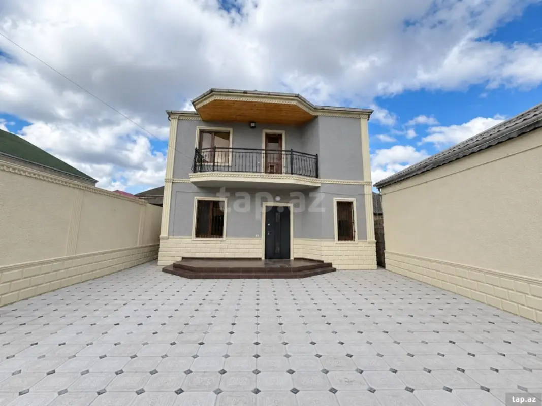 Satılır 4 otaqlı həyət evi 130 m²