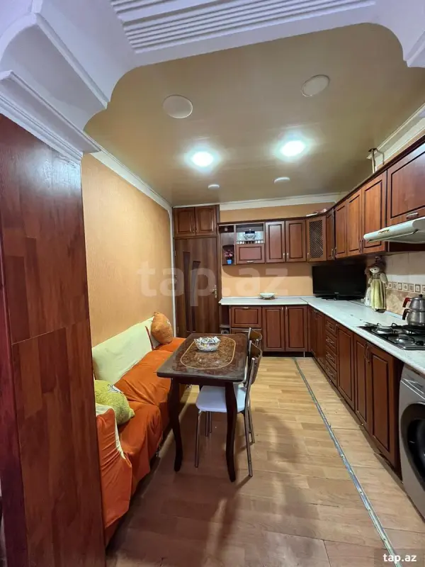 Kirayə verilir 2 otaqlı mənzil 68 m²