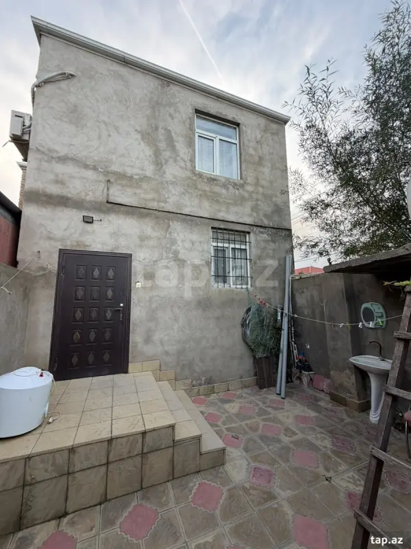 Satılır 4 otaqlı həyət evi 120 m²