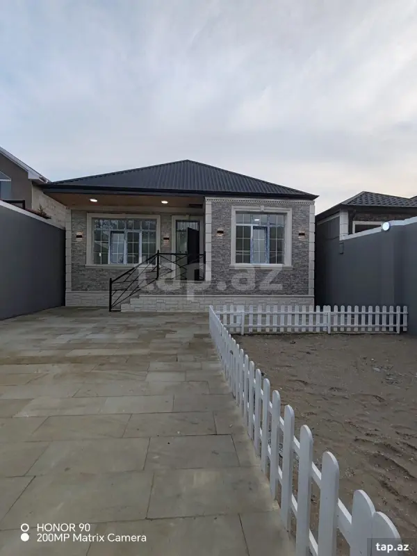 Satılır 4 otaqlı həyət evi 118 m²