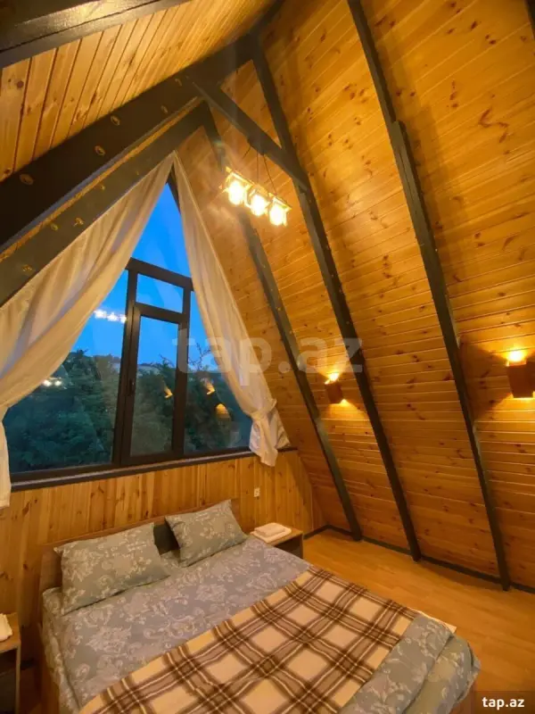 Satılır 4 otaqlı həyət evi 200 m²