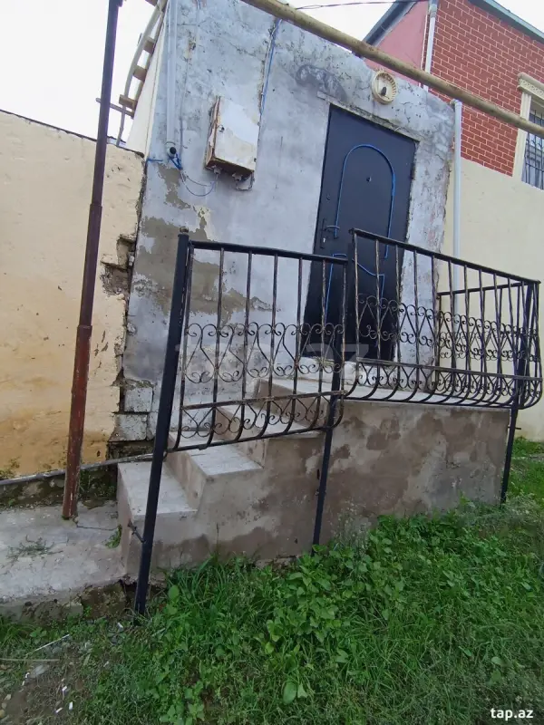 Satılır 1 otaqlı həyət evi 40 m²