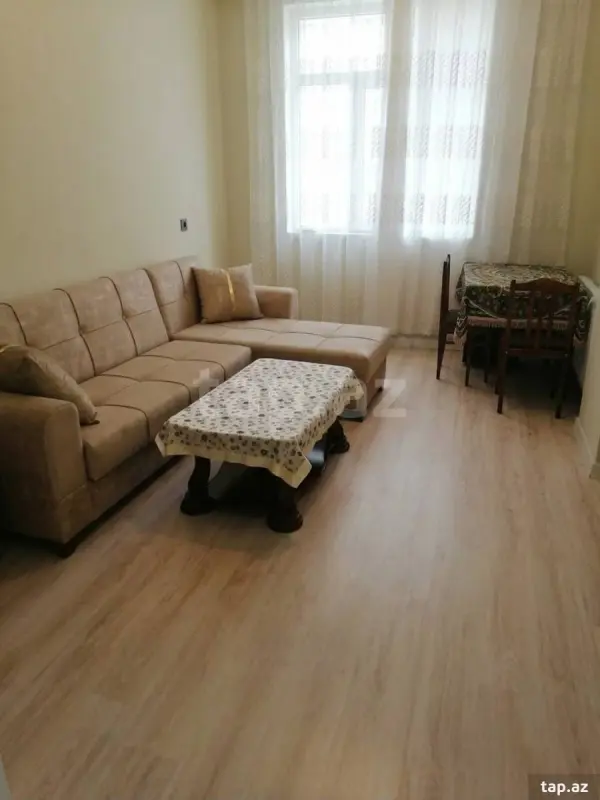 Kirayə verilir 2 otaqlı yeni tikili 75 m²