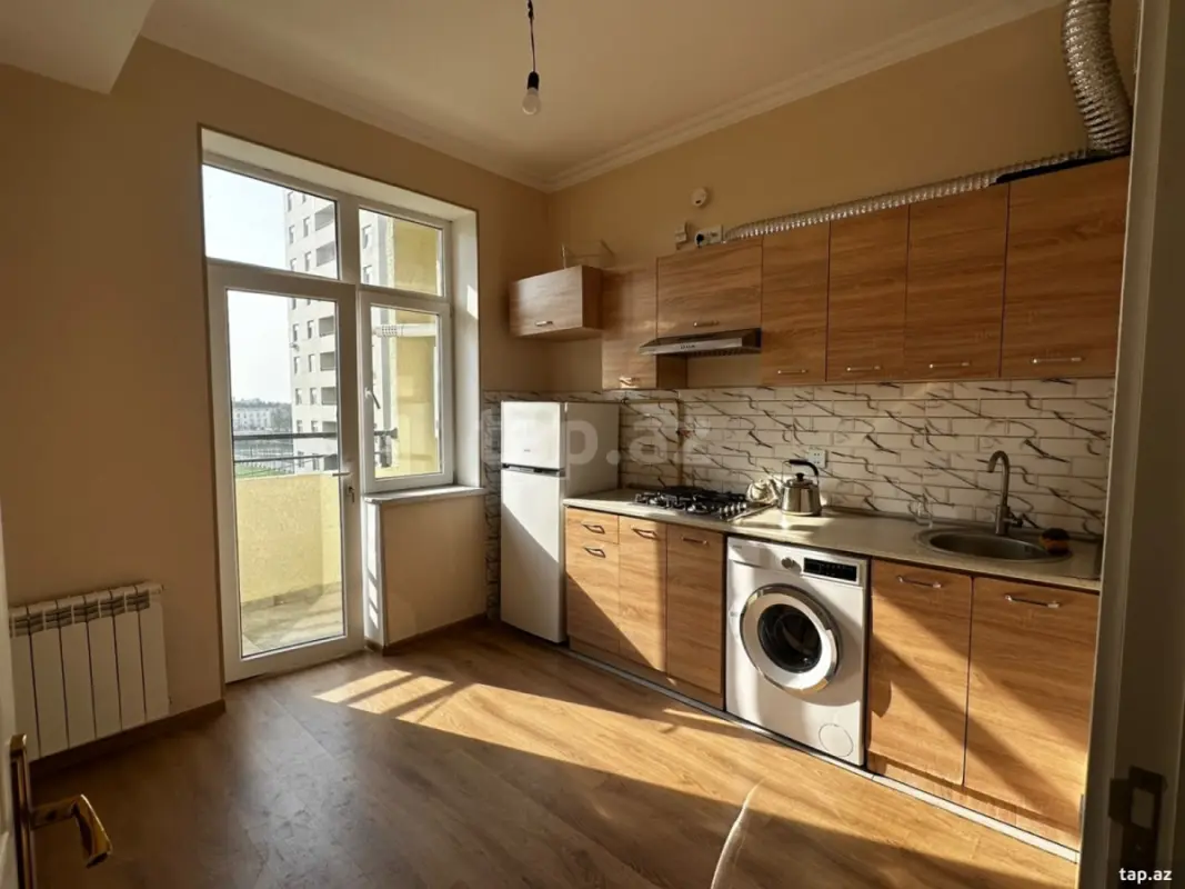 Kirayə verilir 3 otaqlı yeni tikili 85 m²