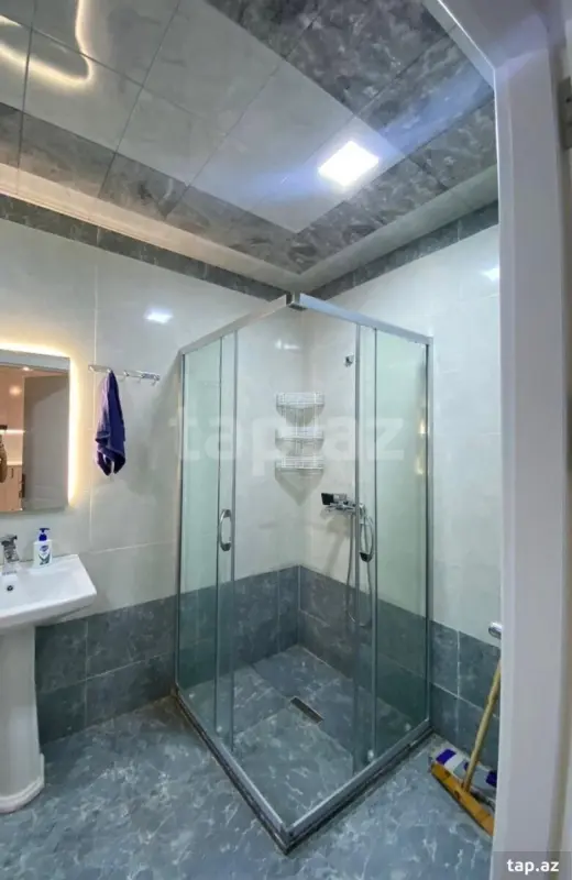 Kirayə verilir 2 otaqlı yeni tikili 120 m²