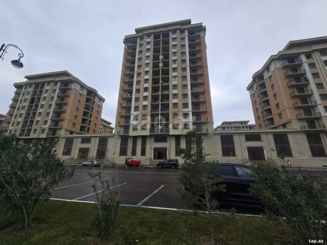 Satılır 3 otaqlı yeni tikili 116.5 m²