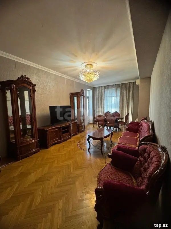 Kirayə verilir 3 otaqlı yeni tikili 145 m²