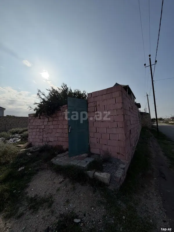 Satılır 3 otaqlı həyət evi 200 m²