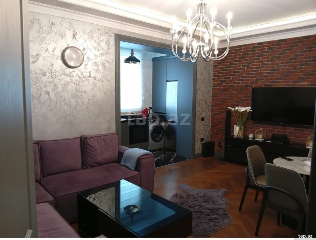 Satılır 2 otaqlı mənzil 42 m²