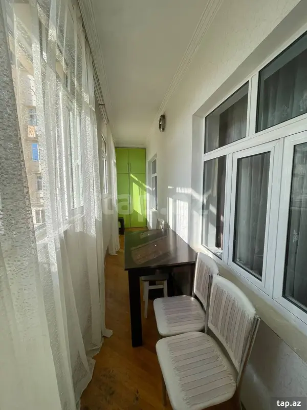 Kirayə verilir 4 otaqlı yeni tikili 120 m²